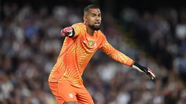 Robert Sanchez Titik Lemah Chelsea  Baca artikel sepakbola, "Robert Sanchez Titik Lemah Chelsea" — Olahraga